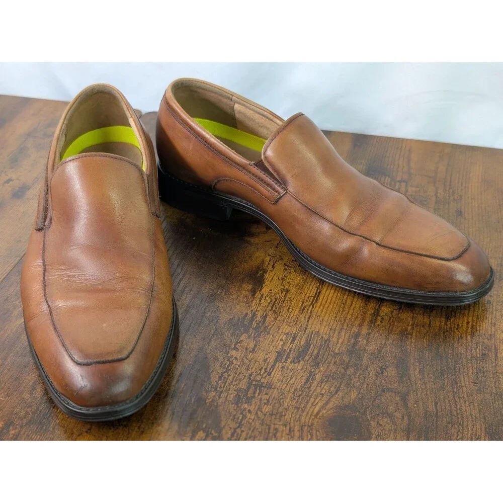 Florsheim took photos